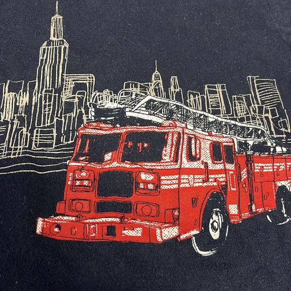 2T GAP Firetruck long sleeve t-shirt and pants bundle - Picture 3 of 7